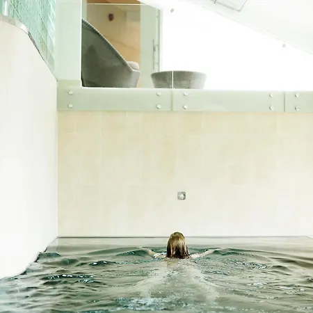 فندق فندق سولا ستراند سولا