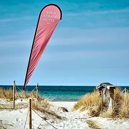 Ξενοδοχείο Sola Strand Hotel 4*