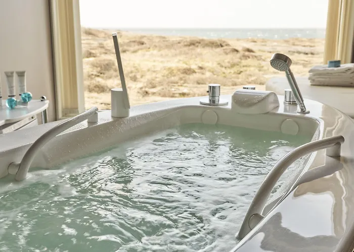 Hotell Sola Strand Hotel 4*